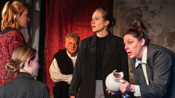 Der zerbrochene Krug, Cover Hoftheater Bergkirchen