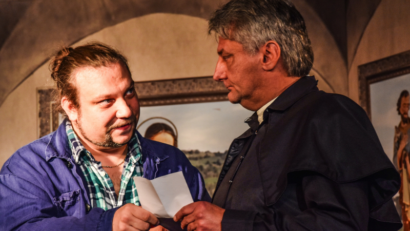 Vertraulich - Don Camillo im Hoftheater